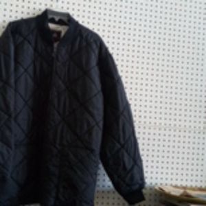 Footlocker puff jacket new XL